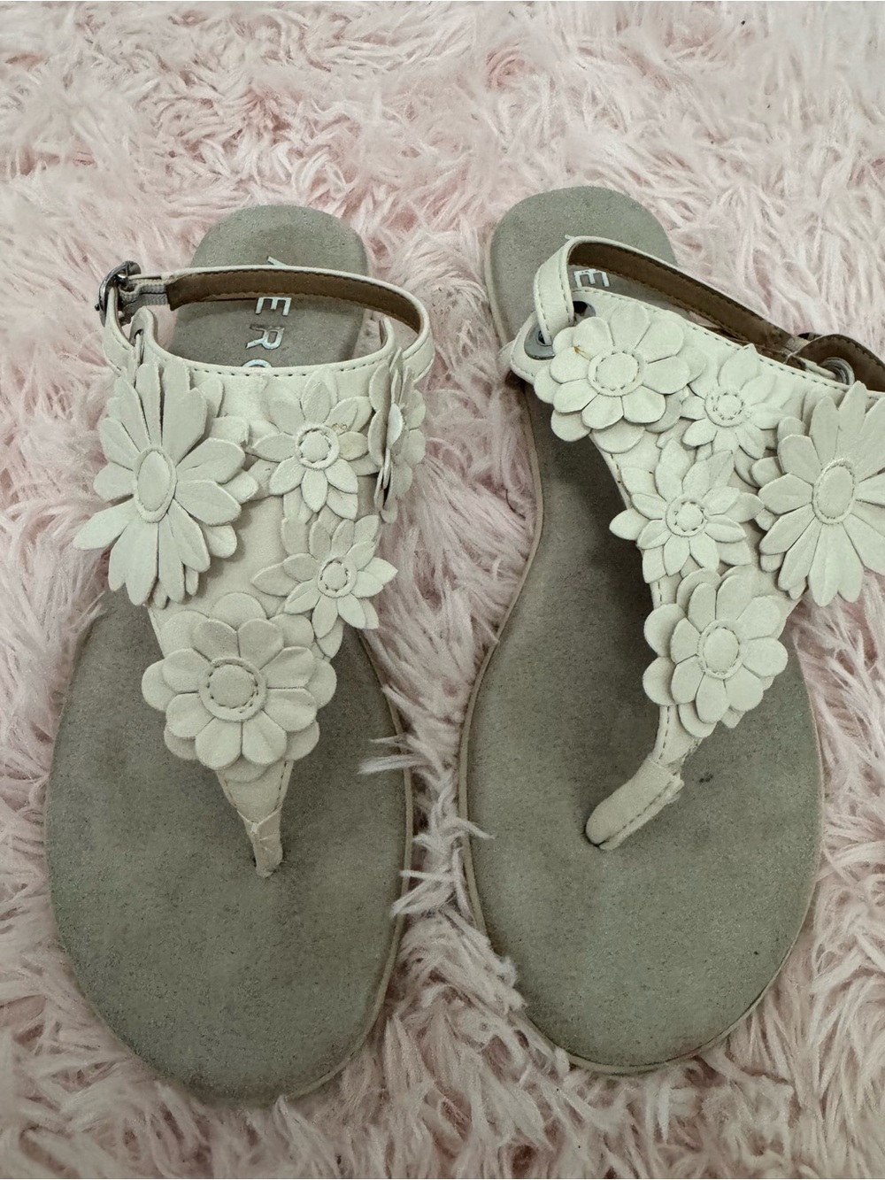 AEROSOLES Cream Floral Appliqué T-Strap Sandals